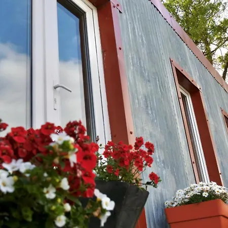 The Tin Shed بيت للعطل Tara