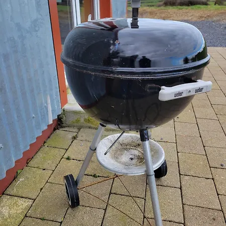 بيت للعطل The Tin Shed *