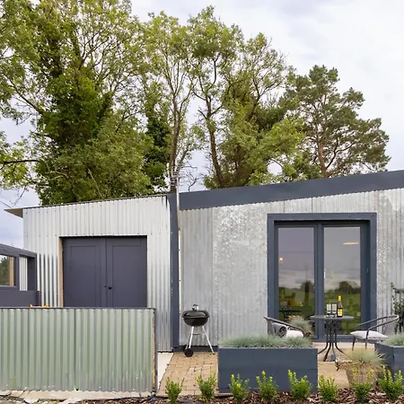 The Tin Shed *