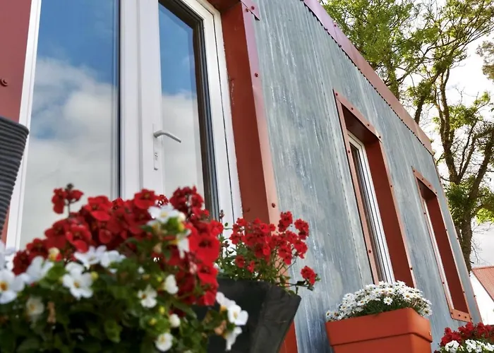 The Tin Shed Дом отдыха Tara