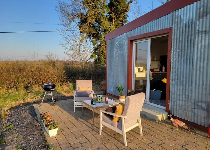 Holiday home The Tin Shed *